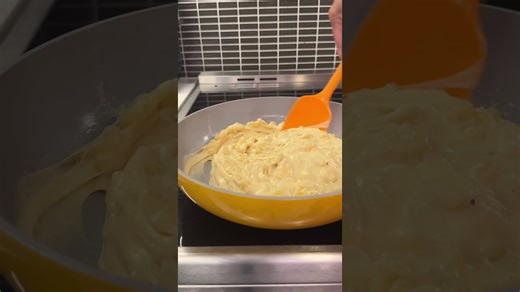 Mac & cheese lunch PEANUTS® x Dash HOT2GO™ electric lunchbox #macandcheese #hotlunch #backtoschool