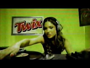Twix Commercial 2003