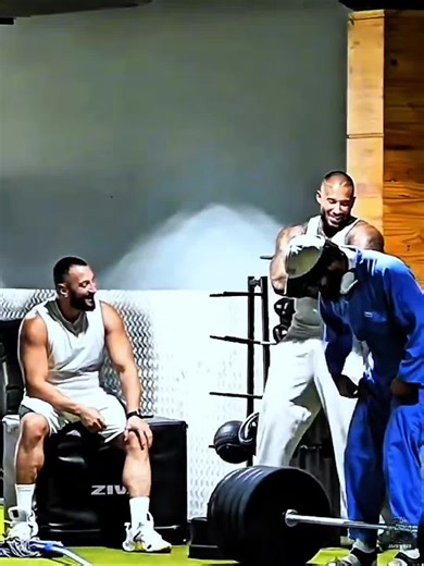Anatoly Shocks Audience with Professional Powerlifting Prank