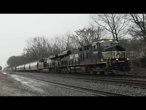 NORFOLK SOUTHERN GE ES44AC Southbound Grain Train