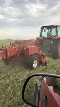 Hesston In-line baler