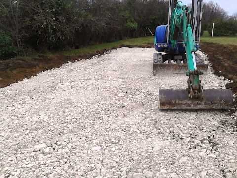 CHEMIN ACCES CALCAIRE FINITION GNT 0/20 ENTREPRISE CORTES TERRASSEMENTS