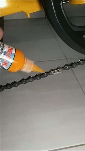 MAX WAX Based Ultra Dry Chain Lube