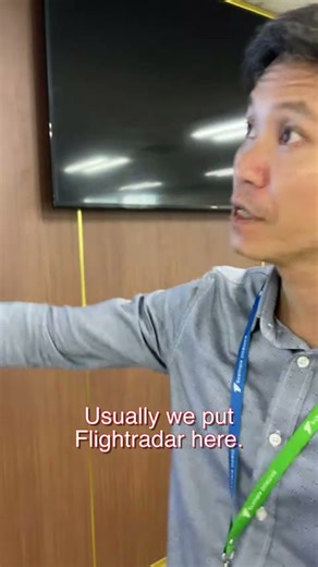 How Bamboo Airways operations uses #flightradar24 to keep track of its planes at Hanoi HQ #shorts