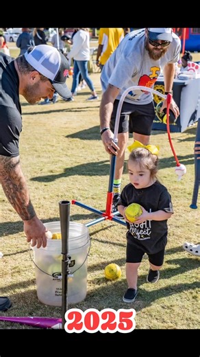 2025 was an amazing year for Upside of Downs! We hosted a galentines dinner, a dads’ night out, WDSD kickball party, an end of summer bash, a Christmas party and the biggest Buddy Walk yet! We went to the zoo, Bitty & Beau’s, Steed’s Dairy, a GreenJackets game and Sky Zone. We sent parents to DSDN’s Rock’n Retreats. We celebrated birthdays and delivered care packages to the hospital. Partnered with Community Chords for a music therapy camp. We provided sponsorships for Cooper Ridge Farm, Steps o