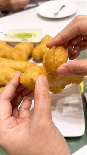 PATONGKO. The king of fried doughs. Crispy outside, airy and tender inside. There’s nothing like a fresh patongko in the morning with coffee or hot soy milk 🤤. They’re the Thai version of Chinese doughnuts but the Thai ones are usually served with a sweet dip, like condensed milk or this dreamy pandan coconut custard. Yes you CAN make them at home! Recipe here https://hot-thai-kitchen.com/pa-tong-go/ | Hot Thai Kitchen