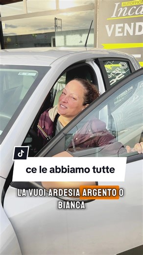 Dacia Spring: colori, allestimenti e ricarica spiegati in 60 secondi. Colori che spiccano, allestimenti diversi e ricarica facile: Dacia Spring è più sorprendente di quanto immagini. In questo breve tour tocchiamo dettagli che fanno la differenza, dall’estetica agli interni, fino ai cavi e alla presa di ricarica. Vuoi capire quale versione fa per te e come muoverti con gli incentivi? Prezzo a partire da € 16.465. 📍sede Officina Incaini: in via Aldo Moro 57, Zona Artigianale a Ladispoli. Officin