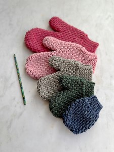 CROCHET PATTERN & VIDEO/ Herringbone Moss Stitch Crochet Mittens / Textured Crochet Gloves / Baby to Adult Size Pdf Crochet Pattern - Etsy