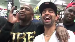 241K views · 2K reactions | MAYWEATHER SENT MALIGNAGGI AS A SPY INTO THE MCGREGOR CAMP!!! #LowBlow What do you make of this? | Flash KO Boxing | Facebook