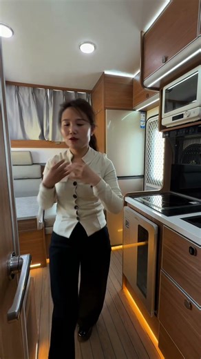 It's raining 🌧️, I was taking a nap in my RV when a sudden thunderstorm started ⛈️ #RVTravel