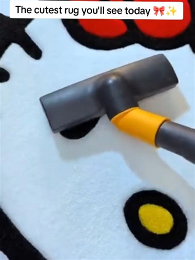 The most Satisfying Hello Kitty transformation you’ll ever watch! 🎀🥺 #oddlysatisfying #tuftingasmr #hellokittycheck