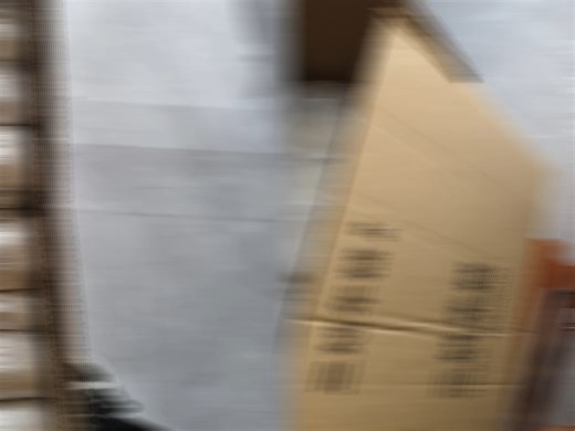 家里定做的四十多只年糕到了，此糕尚温。