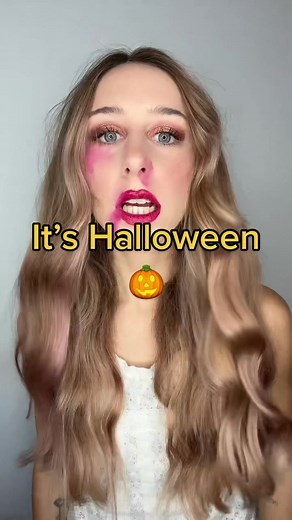 #hairtok #hairproducts #milkshakeproducts #hairstyling #hairtips #milkshake #haircolor #halloween #halloweenhairtips #hairtutorialsvideo #haircolorist #milkshakehairofficial #texture