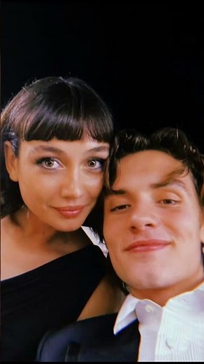 Louis Partridge with girlfriend Sydney #louispartridge
