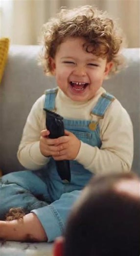 Daddy’s Accidental Mohawk! Baby’s Hilarious Trim 😂👶”