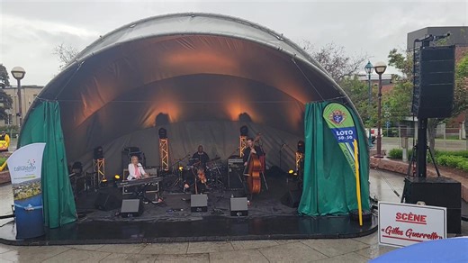 EDMUNDSTON, NB CANADA Jazz & Blues festival now till midnight!! | Snowmobile Northern Maine