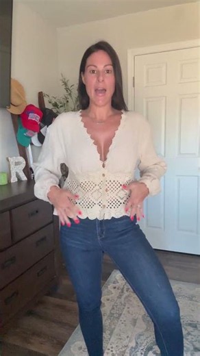 V neck blouse review and sizing! Details!