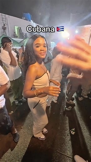 Bailando Casino: Festival de Salsa en La Habana