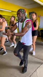 2.6M views · 58K reactions | Gimnasia al Ritmo del Reggae Music ❤️❤️ #amor #vida #felizmúsica #rasta #rastas #dreads #dancehall #dreadlocks #reggae #reggaemusic #ganja #rock #risas #buenosaires #argentina #mundo #mexico #reggaeville #reggaelovers #reggaemusicforever #rootsreggaemusic #sweetreggaemusic #rootsrockreggae #bobmarley #bobmarleyquotes #dancehall #cancion #sesienteelreggae | Se Siente El Reggae | Facebook