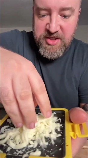 Pizza Keto Cheese Crisp with the Microwave Grill