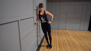 Wall Hip Dips are a great way to address unilateral lat issues that can lead to both shoulder AND hip aches and pains. This is a great move to help you improve your pelvic alignment, working to improve the activation of your glute medius and obliques, while helping improve your lat flexibility and SI Joint alignment. LEARN MORE: https://redefiningstrength.com/the-common-enemy-of-your-hips-and-shoulders-the-lats?sl=facebookpost | Redefining Strength