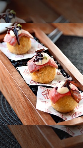 VIK Chile & Milla Milla on Instagram: "🇺🇸 Enjoy our signature cuisine at Milla Milla Restaurant, with breathtaking views of the valley and the infinity pool. Our seasonal menu combines fresh and authentic flavors, prepared with local ingredients and produce from our culinary garden, reflecting the best of the region’s terroir. 🌿✨ Each dish, crafted by our Executive Chef Pablo Cáceres, is designed to surprise and provide a complete sensory experience. Come and enjoy a unique gastronomic experi