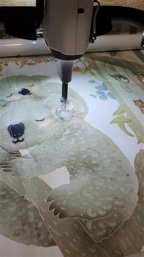 E2E design Eucalypt is perfect for this sweet panel quilt ❤️🐨 #e2equilting #longarmquiltingservice #australian #quiltersofinstagram | Heather Hopkins Quilts