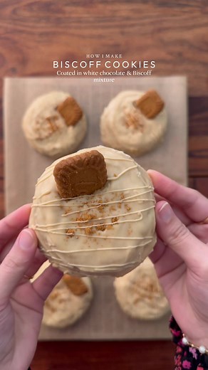 Biscoff-Stuffed White Chocolate Cookies — Soft Chewy Recipe