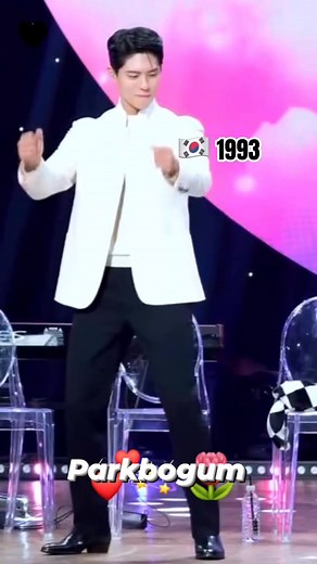 2.9K views · 333 reactions | Park Bogum’s fashion ❤️‍ @by_fashiontip for more Korean Fashion content  #kfashionstyle Park Bo-Gum | Park Bo-Gum Updates | Facebook