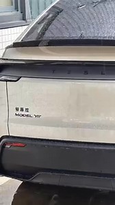 New Tesla Model Y L is coming soon 😍 More info: https://teslamagz.com/tesla/model-y/tesla-model-y-l-early-review-highlights-interior-and-tech-changes/ | TESLA Owners Club