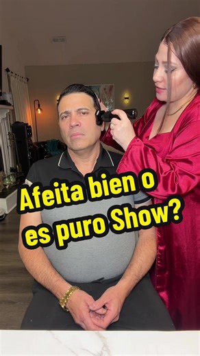 Probando esta máquina de afeitar… y sí, funciona de verdad. La probé en tiempo real, sin cortes y sin edición rara. Afeité a mi esposo mientras te explico cómo funciona, qué tan suave es con la piel y si realmente vale la pena. ✔️ Fácil de usar ✔️ Cómoda ✔️ Ideal para uso en casa Si estás cansado de máquinas que no hacen nada, mira el video completo y decide tú. #afeitadora #cuidadopersonal #hombres #tiktokshop #tiktokshoping