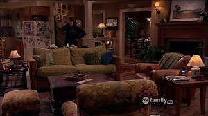 8 Simple Rules S02E04 Goodbye Part 1