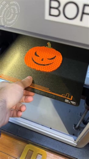 463K views · 1K reactions | I totally forgot to put the sheet when printing paused and everything failed for this pumpkin coaster . Fail Friday came early my dear followers #3dprinting #asmr #pumpkin #halloweeen | 3DPrintingDoctor | Facebook