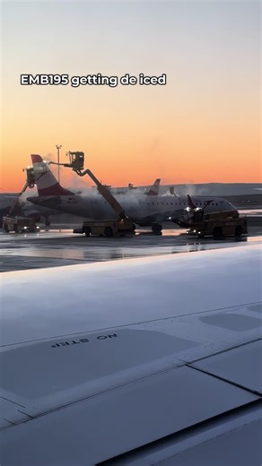 EMB195 de icing procedure in sunrise #aviation #deicing #ice #fyp #vienna