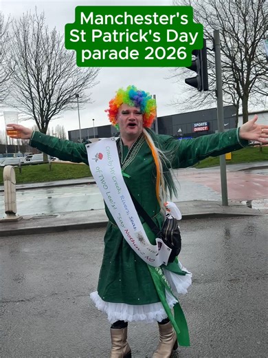 ⬆️CLICK LINK TO READ MORE⬆️ It's that time of the year again when hundreds flood the streets dressed in a sea of green, white and orange. Returning to Manchester on Sunday (March 15) was one of the best loved fixtures of the annual Irish festival - the St Patrick's Day Parade ☘️ #manchestereveningnews #stpatricksday #paddysday