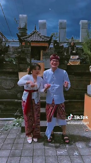 Traditional Balinese Dance Performance in Stunning Setting