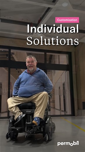 Customization empowers independence. And that makes all the difference. 💙 Watch David receive his custom-built F5 Corpus power wheelchair — designed with a foot-controlled joystick to match his needs. Because true mobility means solutions as unique as the individuals who use them. #Permobil #InnovatingForIndividuals | Permobil