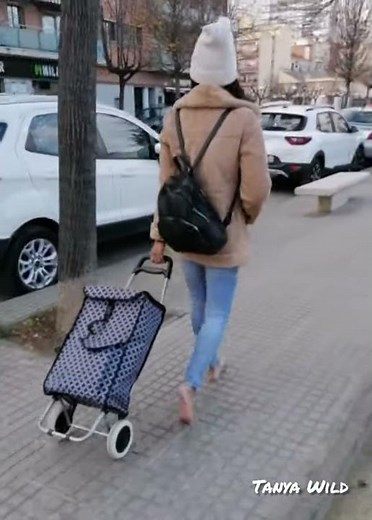 Shopping barefoot in winter