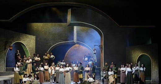 Chinese opera artists present