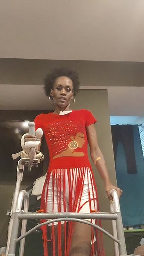 please excuse the napkin in my chest or fragment is pushing out 🥴🥴#walkinstep #walkermoves #stillgotit #cantstopwontstop ##30shot #domesticabuseawareness #domesticviolenceawareness #domrsticviolencesurvivor #healing #recoveryispossible #keepinghope #godisgood #godismyeverything #keephopealive #dontlosehope #yournotalone #keepdancing #survivor