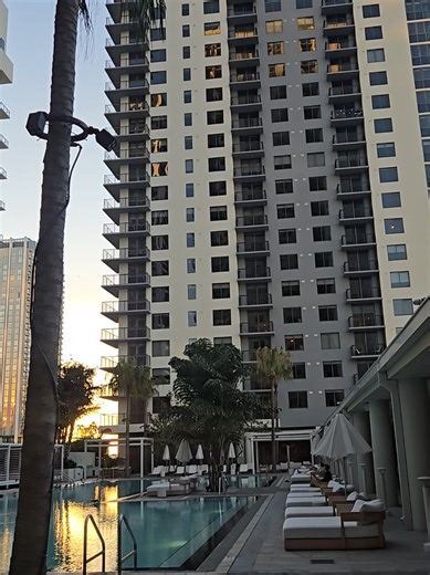 Miami from above just hits different. Waking up in a high rise directly across from Kaseya Center, watching the city move, the water shimmer, the lights come alive at night… this view alone was the experience. Sometimes the stay is the destination. ✨🌊🏙️ #MiamiViews #HighRiseLiving #kayseacenter #CityscapeVibes #miamiheat