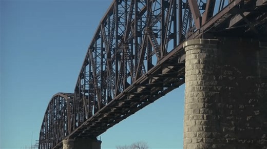 Navigation changing temporarily at BNSF bridge