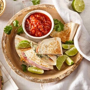 For everyone's go-to cottage snack, a healthy summer meal, or a home-cooked dinner with family - check out our frozen meals at Costco! | Cuisine Adventures