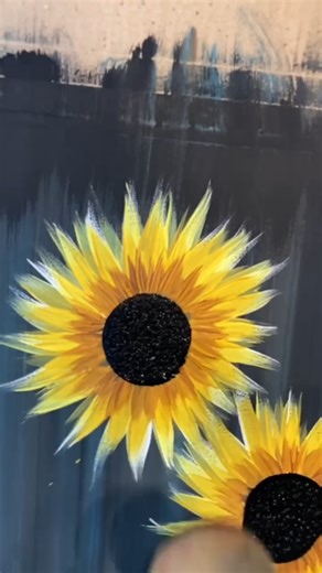 [clip] How to paint sunflowers! 🎨🌻 #easypainting #howto #tutorials #beginnerfriendly #sunflowers #sunflower #tipsandtricks | Emily Seilhamer Art