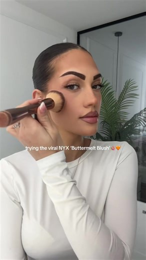#publi | Tono: SHIMMERING CORAL🧡 IG: lunascott_ 🌟 @nyxcosmetics_es @NYX ES #nyxcosmetics #virales #makeup #inspo