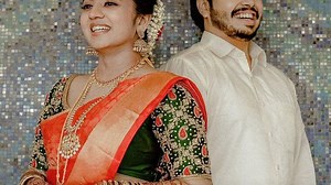 True Life Stories from Weva on Instagram: "Just like the energizing scent of a fresh garden bloom, Chennai weddings light up our senses with its vibrancy, heritage and tradition. Here’s a sweet glimpse to Aarthe and Siddarth’s Chennai wedding! - Chennai Wedding of Aarthe & Siddarth @siddarthkumar_sk @aarthe.j MUA: @artistrybyolivia Venue: @mconventions #sonyalphain #sonyindiaofficial #createwithsony @sonyalphain #reeloftheday #storiesfromweva #southindianwedding #couple #traditional #rituals #ce