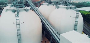 1.4K views · 5 comments | Exclusive! Explore Drax Power Station’s 50-year evolution from coal giant to green energy pioneer. Watch our short documentary here on how this Yorkshire icon is leading the charge in carbon capture, storage and sustainability! READ MORE: Free 12-page eMag online at https://bit.ly/YPDraxAt50Magazine | Yorkshire Post | Facebook