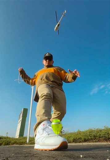 🙏🌀🚁 #migbee #spintop #helicopter | helicopter