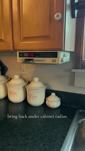 Vintage Antique Radio Nostalgic Sound