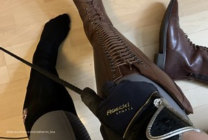 Sklave leckt meine dreckigen Stiefel - Reitherrin Lina Official Profile | LoyalFans